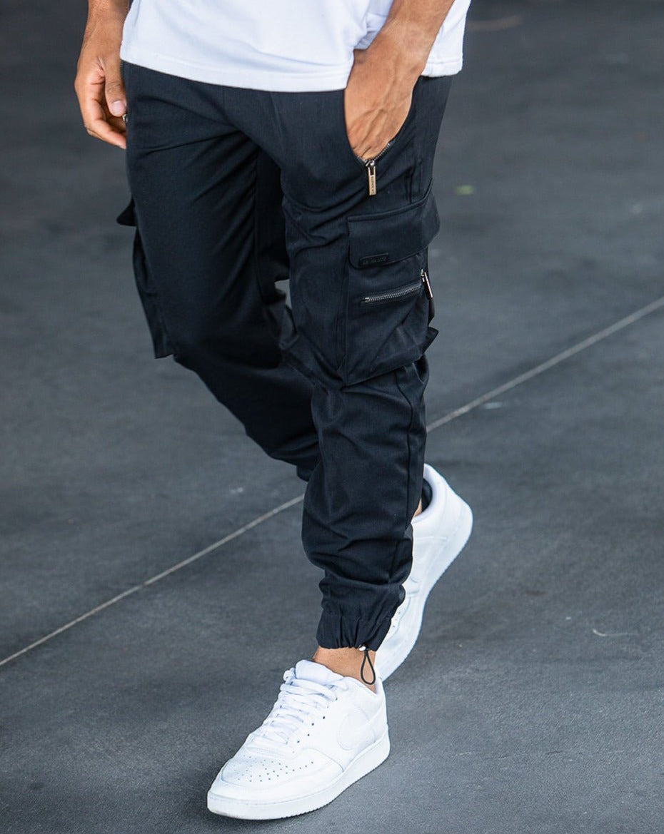 Schwarze Cargo-Hose