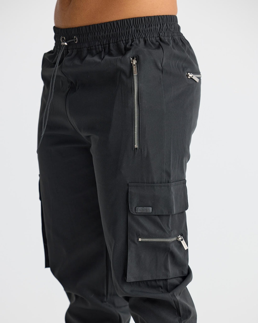 Schwarze Cargo-Hose