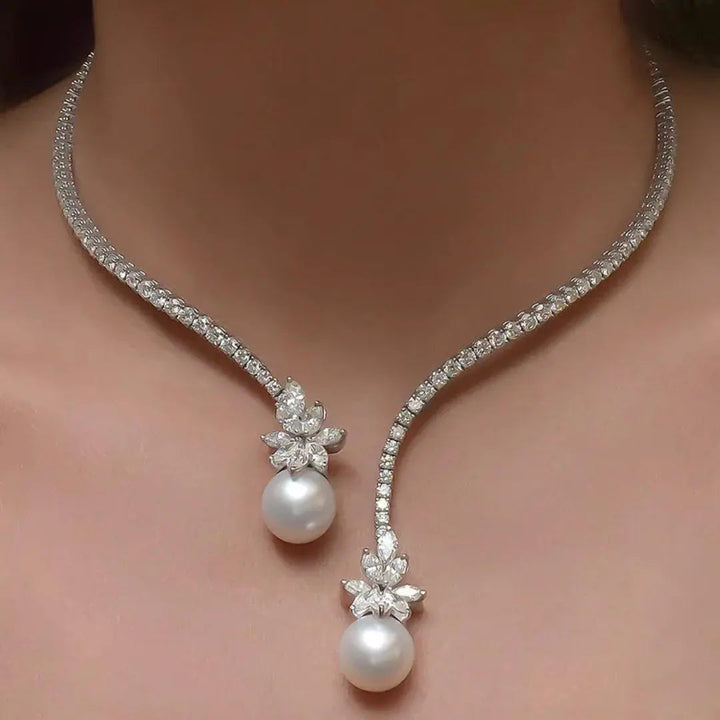 Elegante und strahlende Halskette mit Perlen aus Sterlingsilber