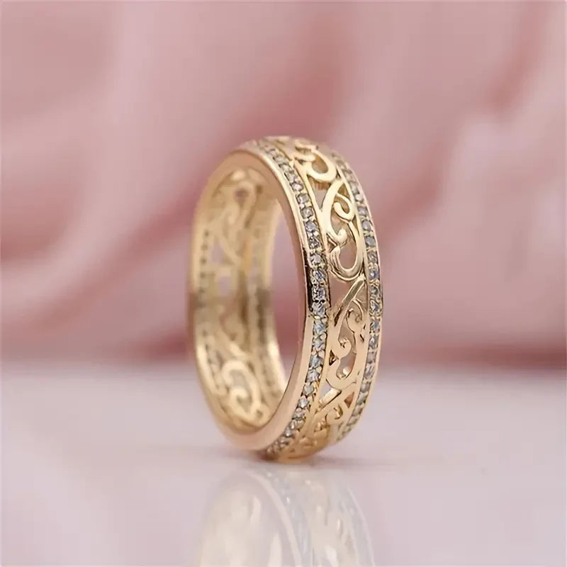 Glänzender hohler Goldring